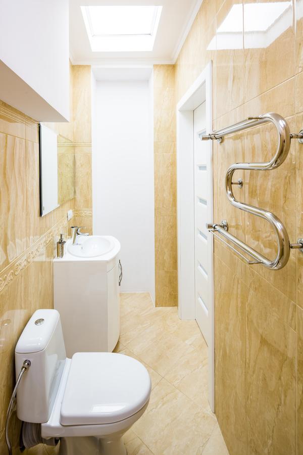 Designer Apartment Зі Світлом! Liov Exterior foto