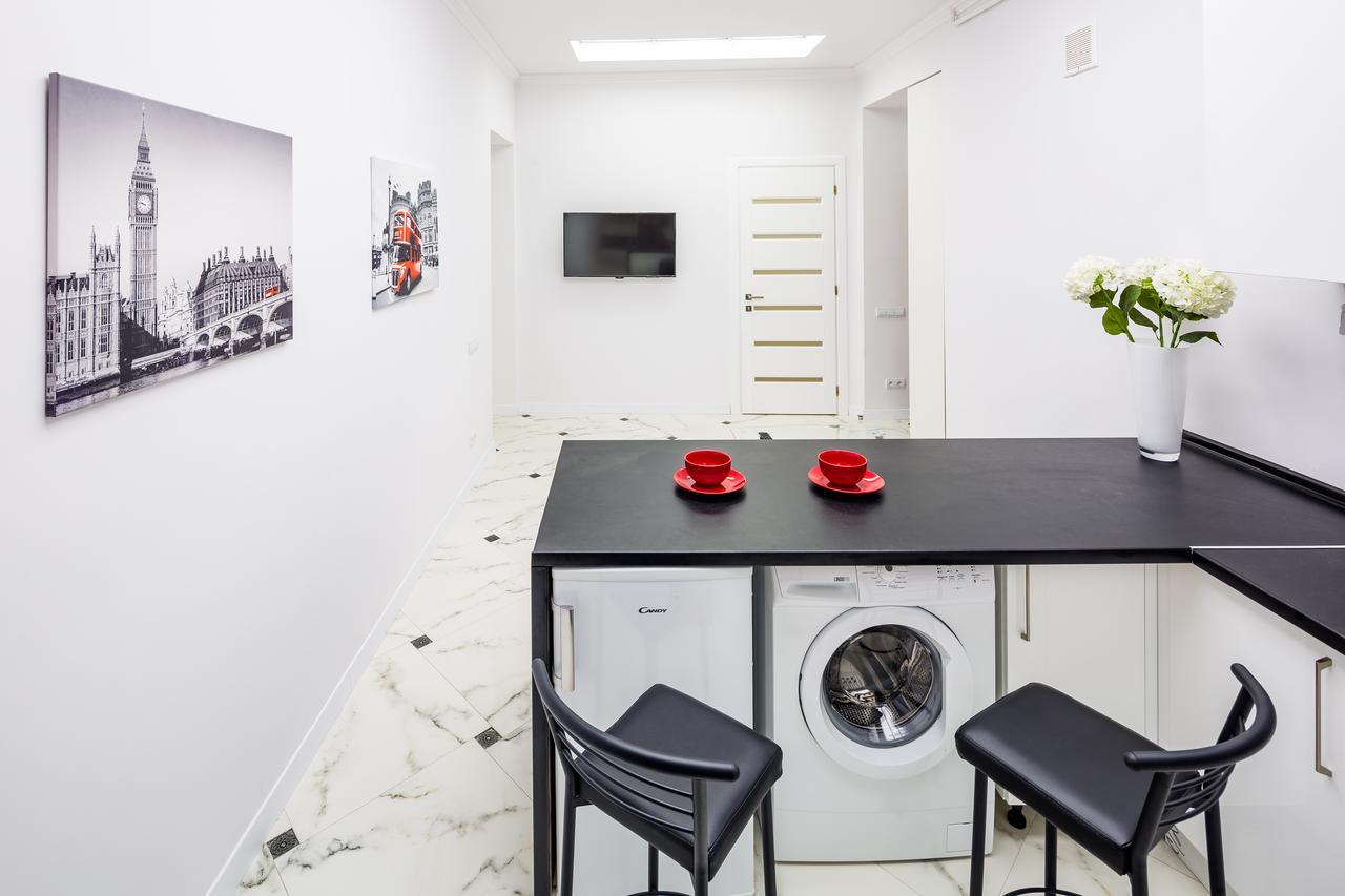 Designer Apartment Зі Світлом! Liov Exterior foto