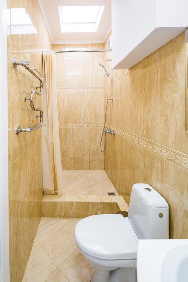 Designer Apartment Зі Світлом! Liov Exterior foto