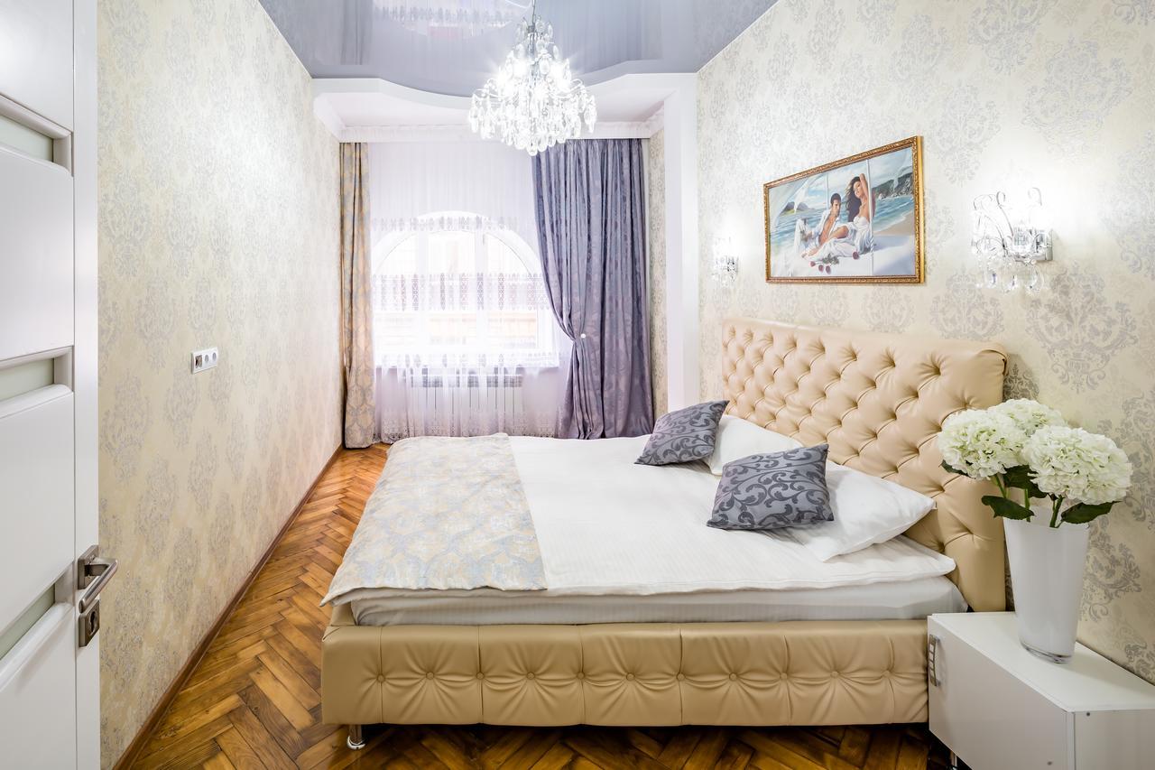 Designer Apartment Зі Світлом! Liov Exterior foto